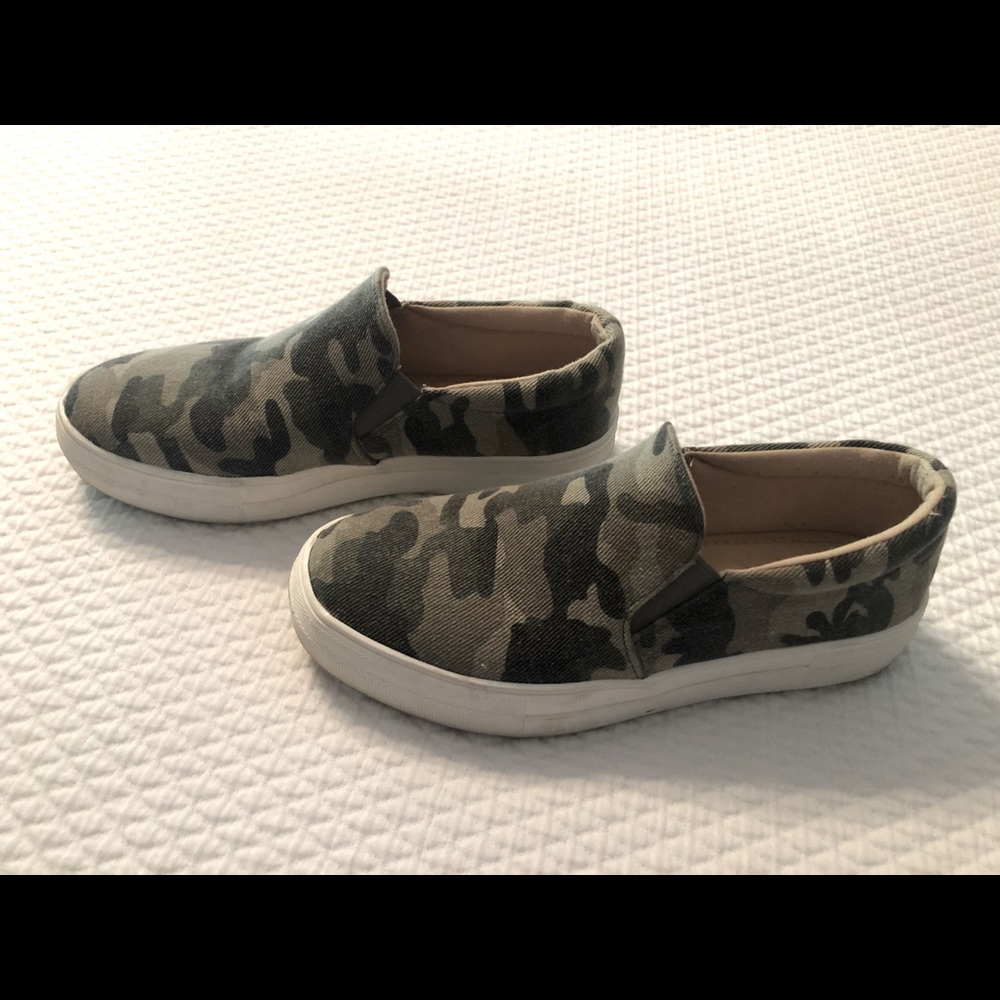 SODA platform sneaker Camo color
